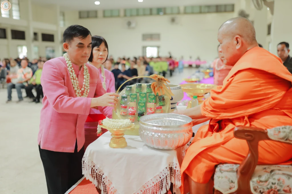 รดน้ำดำหัวนายอำเภอ-361.jpg_1745149047.webp